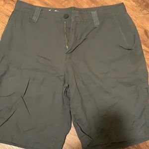 Men’s grey Columbia shorts size 32 W 10 L